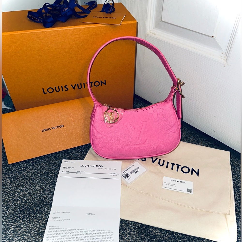 💖NWT Louis Vuitton rose lollipop mini moon handbag💖
